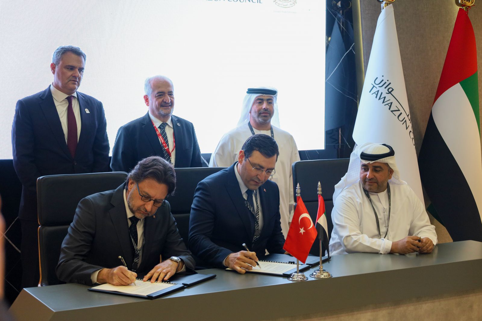 Tawazun council and Rokestan ink MoU to Jointly Develop Advanced Missile Systems and Technologies